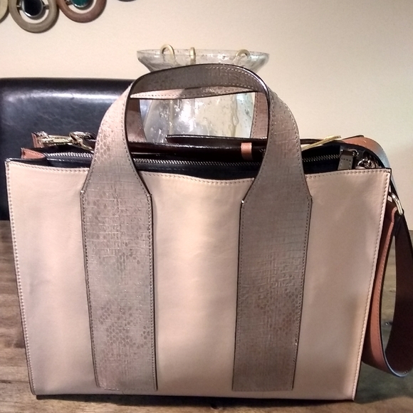 ANTONIO MELANI Handbags - Antonio Melani Brown Leather Satchel